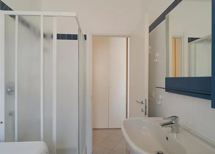 아파트 Arma Karma - 150 From The *